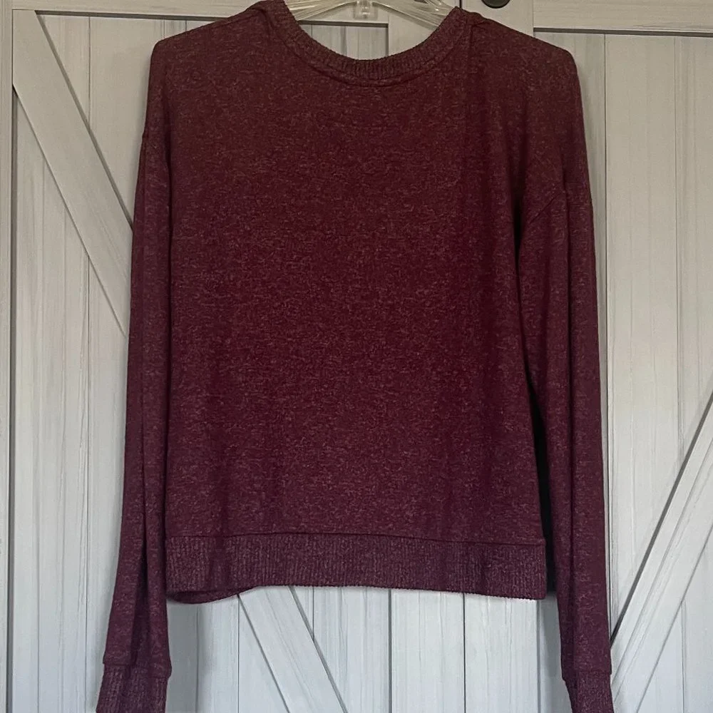 Sweaters - Picture 3 of 9